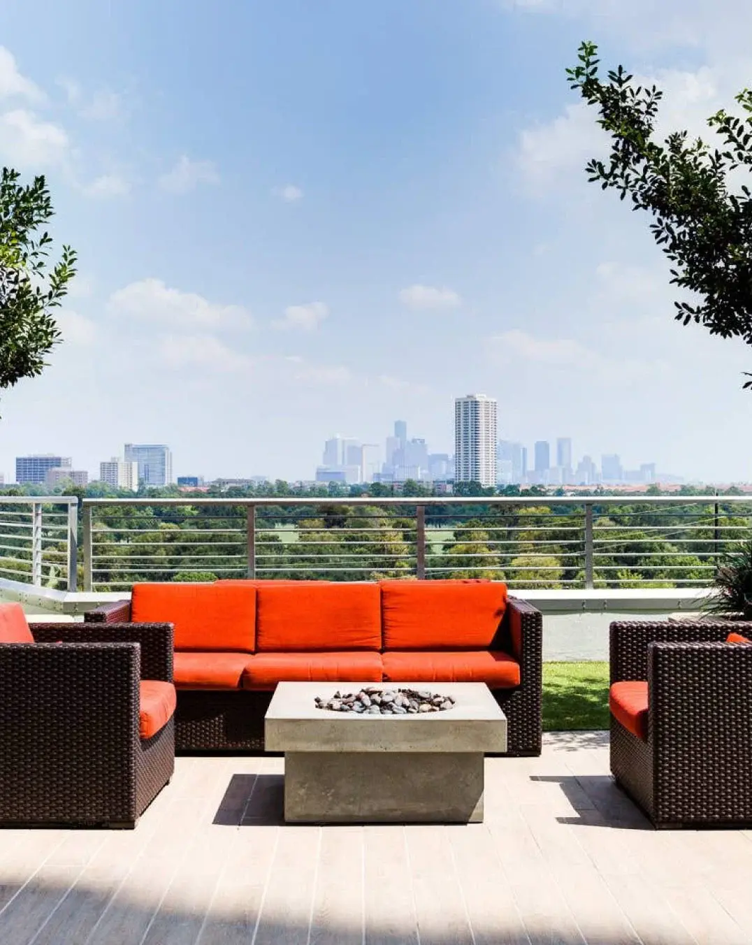 locale-hero_body01_1076x1352