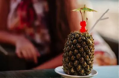 Mews and the pineapple: a symbol of remarkable hospitality thumbnail